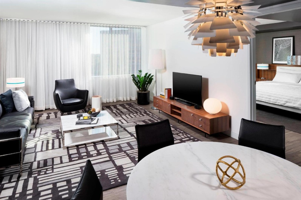 Le Meridien Chicago - Oakbrook Center