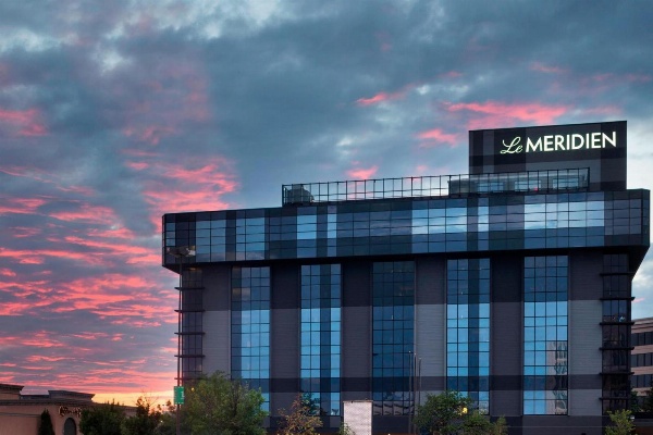 Le Meridien Chicago - Oakbrook Center image 1