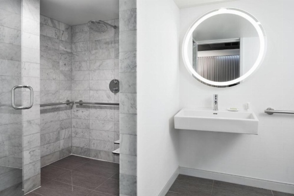 Le Meridien Chicago - Oakbrook Center image 24